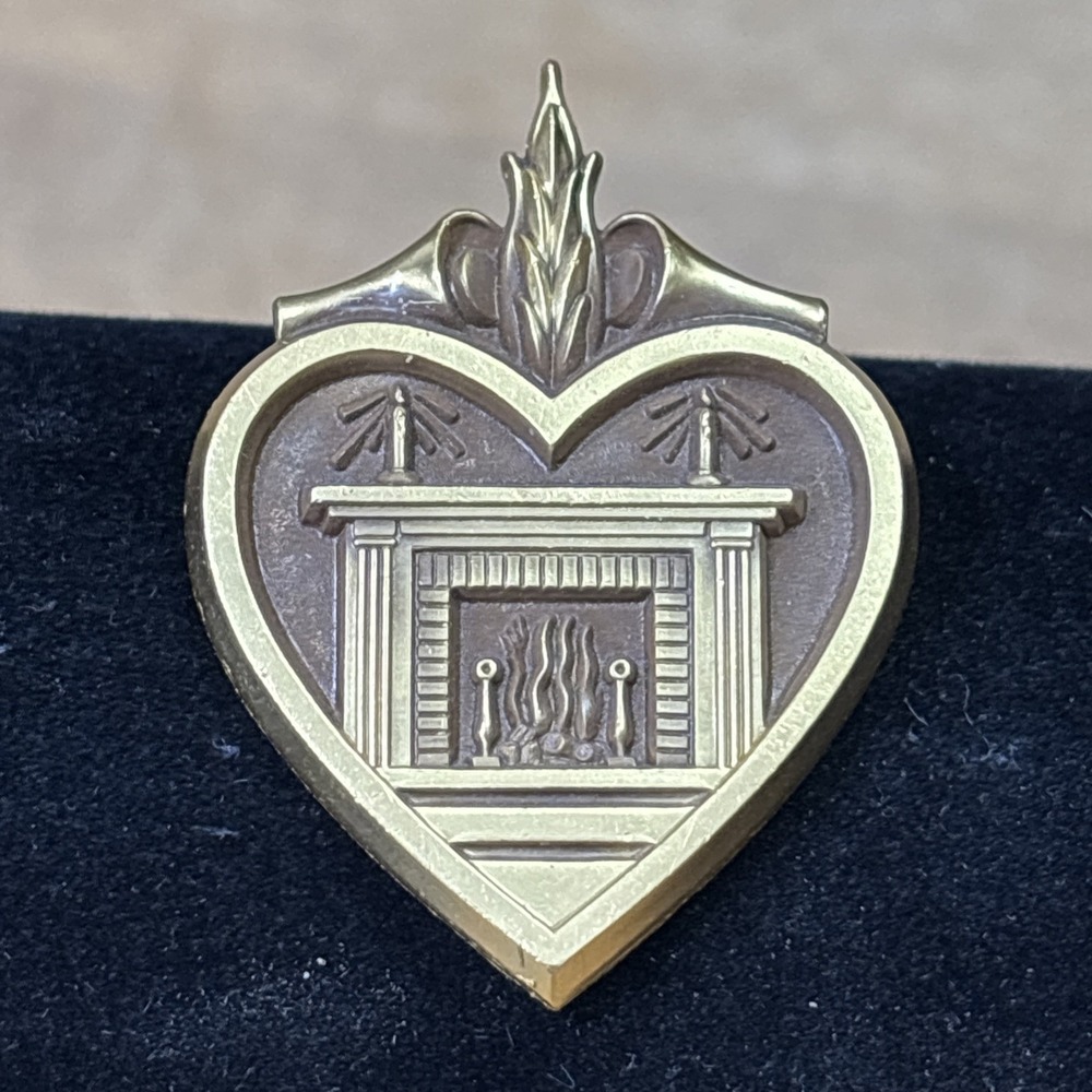 Vintage 1950s Betty Crocker Homemaker of Tomorrow Brass Tone Heart Pin